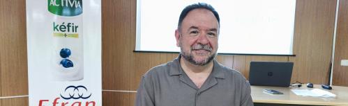 Juan López de Pablo impartió la charla en la biblioteca municipal