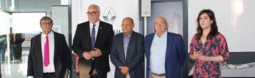 El alcalde de Manzanares participó en la inauguración del concesionario Renault-Dacia