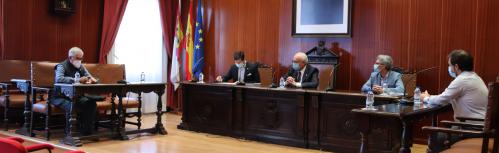 El alcalde de Manzanares se ha reunido con representantes de AEMPOMAN