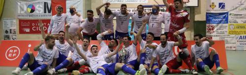 El Manzanares FS Quesos El Hidalgo celebra el campeonato de Segunda División