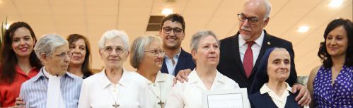 Homenaje a las Hermanas de la Misericordia de Sées