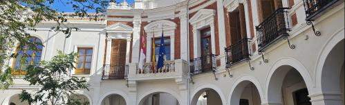Fachada del Ayuntamiento de Manzanares