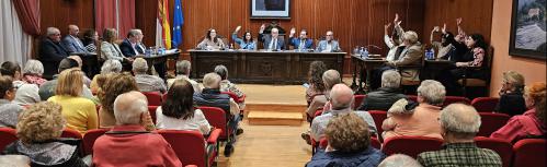 El expediente de contratación del agua salió adelante con los votos del Grupo Socialista