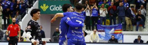 Celebración de un gol frente al Servigroup Peñíscola