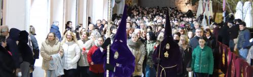 Penitentes en la Procesión del Silencio 