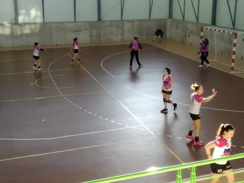 Calentamiento del Handball en el partido ante el Alarcos