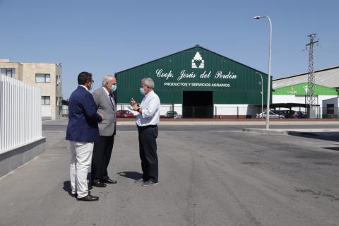 Visita de Julián Nieva a la Cooperativa Jesús del Perdón-Bodegas Yuntero con motivo del inicio de la vendimia 2021