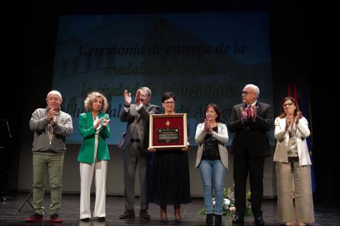 Entrega de la Medalla de Oro de la Ciudad al hospital Virgen de Altagracia