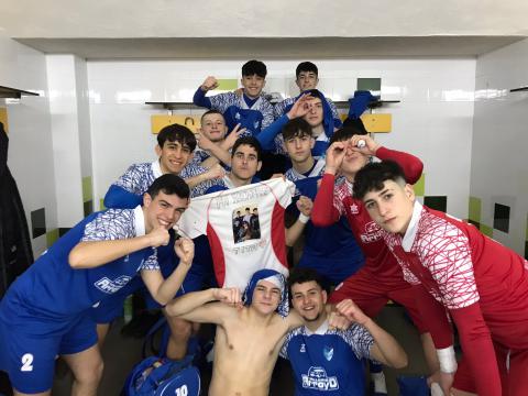 Talleres Arroyo Manzanares FS celebra la victoria frente a la UD Albacete Futsal