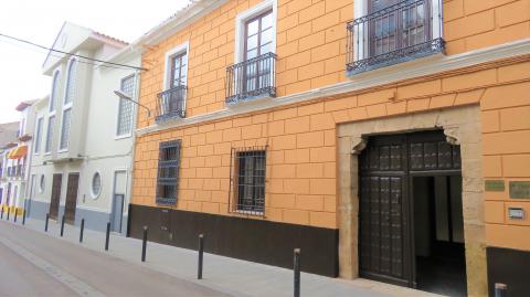 Fachada del edificio de la Universidad Popular