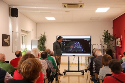 Charla sobre ciberseguridad en el Centro de Mayores