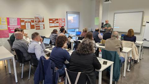 Imagen de una de las sesiones del curso impartido en el vivero de empresas