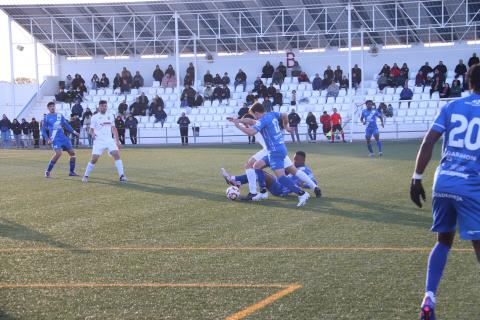 Jugada del primer tiempo del partido ante el Huracán