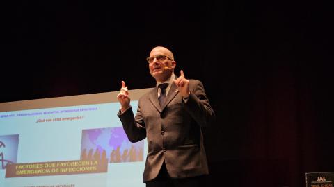 JAL durante su conferencia en Manzanares