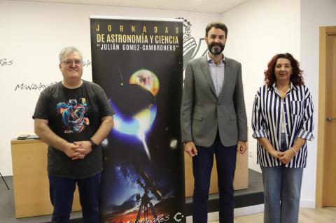 Presentación de las I jornadas de astronomía y ciencia 'Julián Gómez-Cambronero'