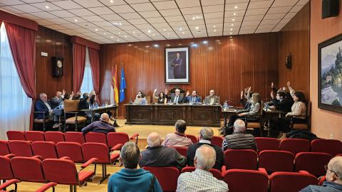 Grupo Socialista y Grupo Popular votan conjuntamente en la sesión plenaria de febrero