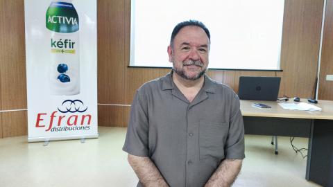 Juan López de Pablo impartió la charla en la biblioteca municipal