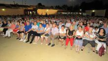 Público en el festival de variedades