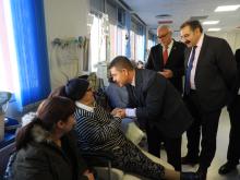 El presidente Emiliano García Page visita el hospital Virgen de Altagracia de Manzanares