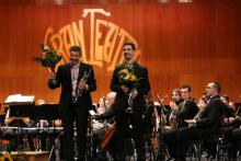 Reconocimiento a los solistas de trompeta José Cháfer y Pablo Pérez Calero