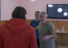 Los internos del módulo de Proyecto Hombre recibieron la master class del actor Adolfo Fernández