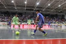 Aarón Canales debutó con el primer equipo ante el FC Barcelona