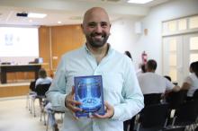 Presentación del libro 'La corona de Arnisse: La gran columna helada' de Daniel Burgos