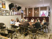 Reunión del jurado de la peña taurina Ignacio Sánchez Mejías