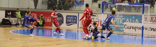 Momento del segundo gol del Manzanares a cargo de Daniel Gabriel