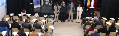 Jornada FP IES Azuer y CaixaBank Dualiza