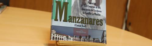 Presentación del libro 'Manzanares, ponencias del XXI congreso de la Asociación de Escritores de Castilla-La Mancha'