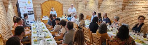Inicio de la cata de aceite y vino