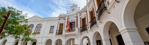 Fachada del Ayuntamiento de Manzanares