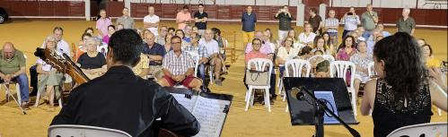 Actuación del dúo Arpeggione en la plaza de toros