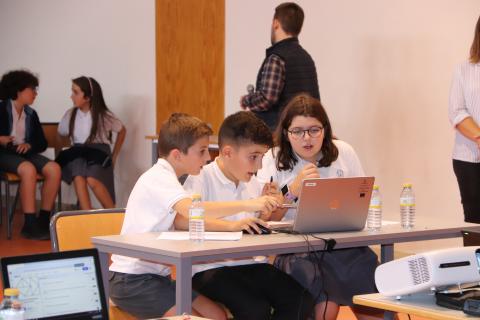 El equipo ganador durante una de las pruebas de la final