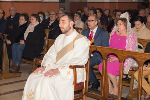 Francisco Alises celebró su primera misa en Manzanares (Foto: Carlos Caba)