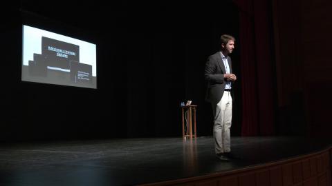 Alejandro Villena. Charla sobre adicciones y los riesgos de Internet