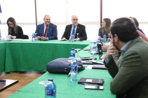 Reunión del Consejo de Dirección de la Consejería de Agricultura del Gobierno regional en Manzanares