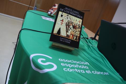 Presentación del libro 'Bajo el campo de los mártires' de Luis Chacón