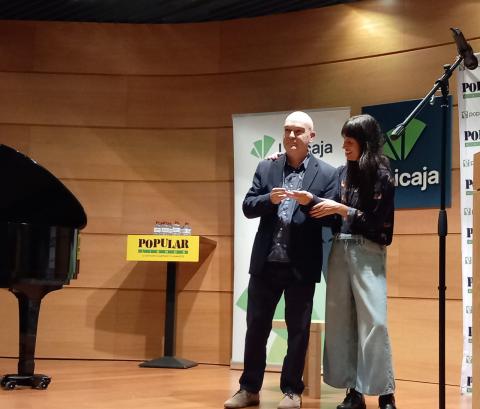 Teo Serna recibe el Premio de la Crítica CLM en Albacete