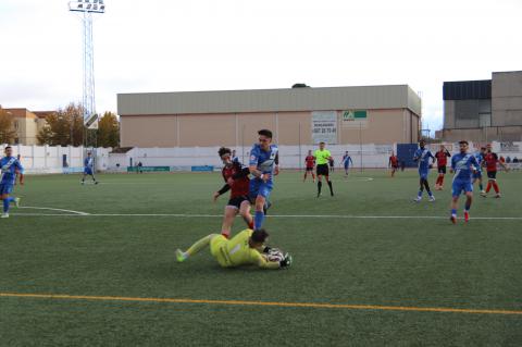 Partido especial para el portero Fran Ucendo tras la muerte de su abuelo
