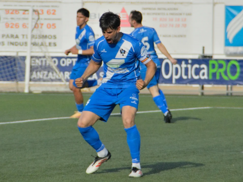 Alberto García (Manzanares CF) - Fotografía: Uflexdesigns