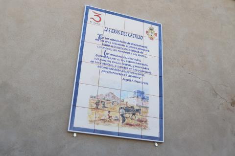 Descubrimiento de la placa cerámica 'Las Eras del Castillo'