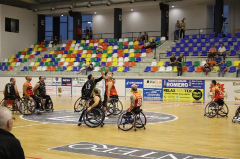Saque inicial de la final