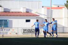 Celebración del gol de Juárez que abrió el marcador en su debut