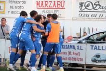 Júbilo en la celebración del segundo gol del Manzanares