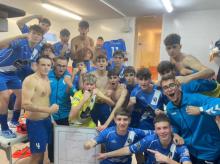 La plantilla del Manzanares CF celebra la victoria frente al Daimiel Racing Club