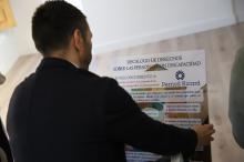 Entrega del decálogo de derechos sobre las personas con discapacidad a Pernod Ricard
