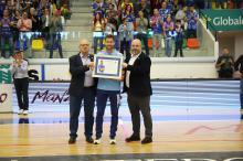 Reconocimiento a Raúl Campos