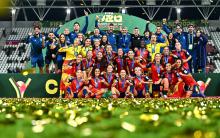 Blanca Romero y Alma García con la selección española femenina de fútbol sub-20 (Fotografía: RFEF)